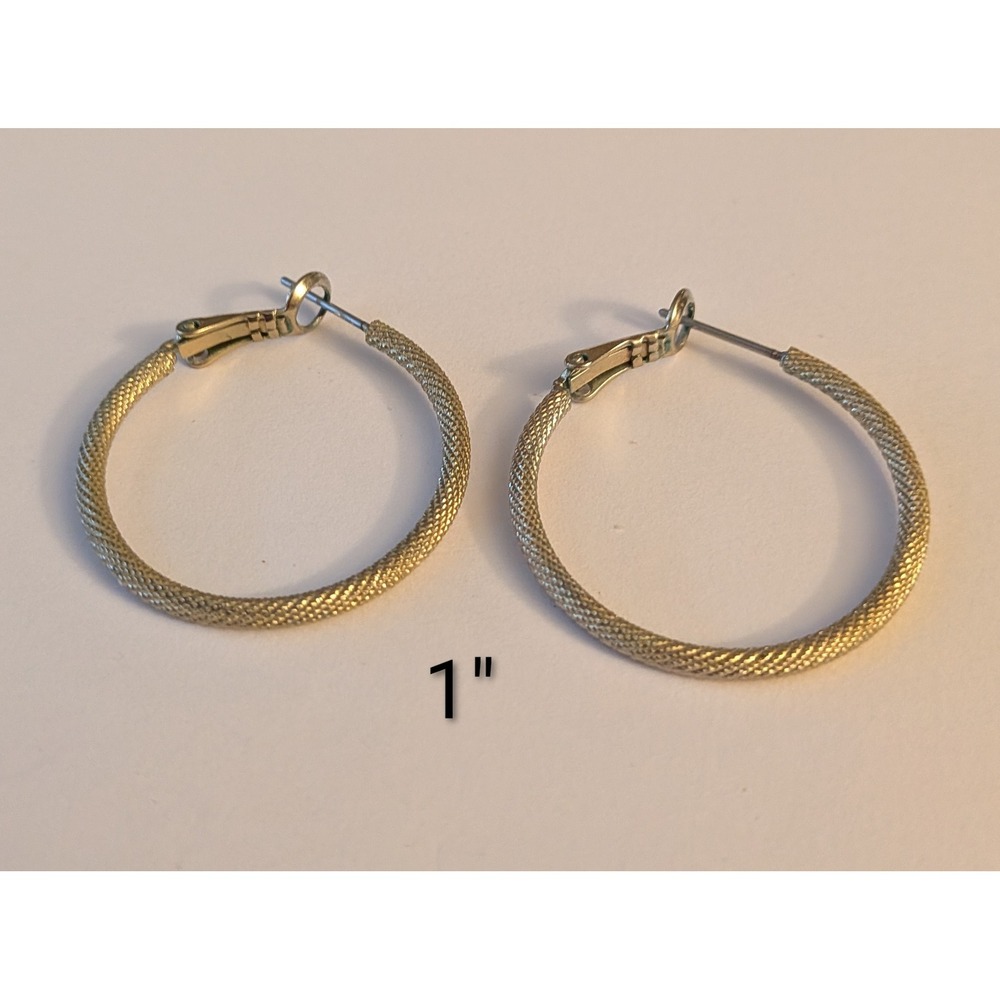 Gold‎ Mesh Hoop Earrings Textured Woven Latch Back Medium 1 Inch Hoops